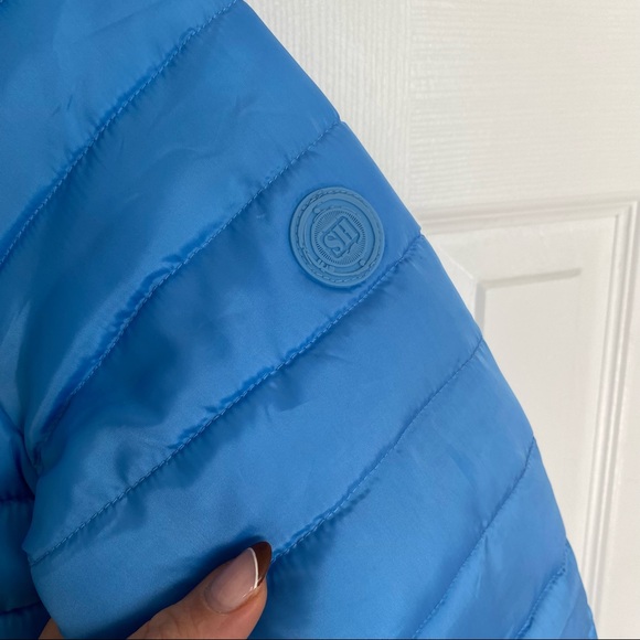 Light Blue Puffer - Picture 3 of 5